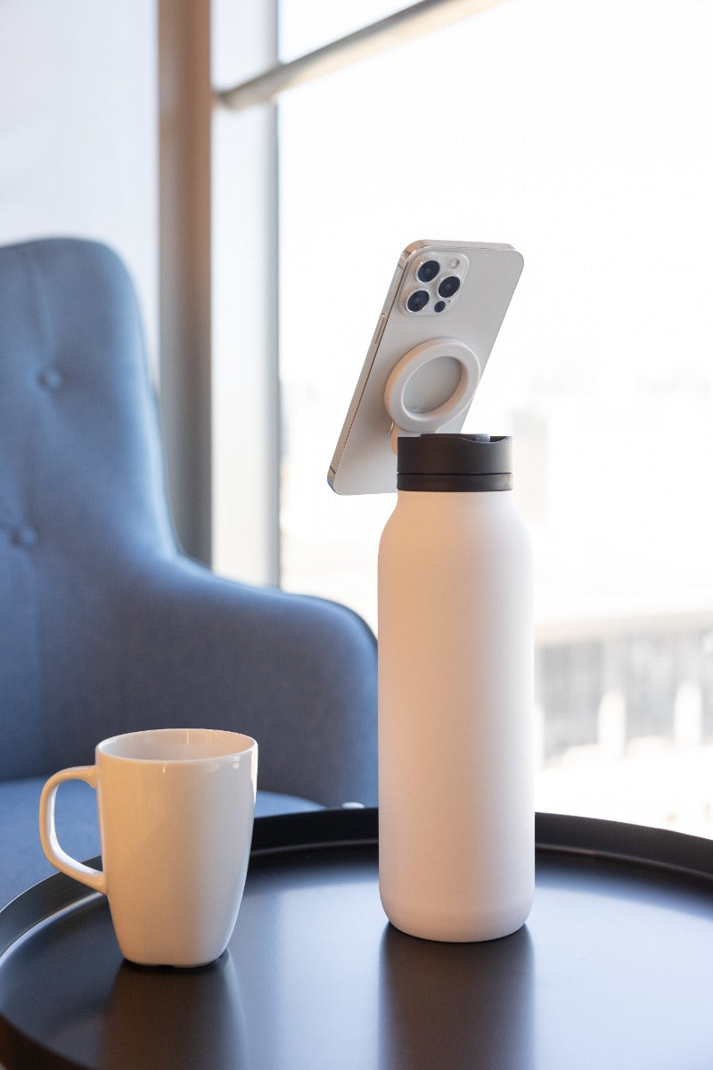 BOTELLA PRO - 900ml Multi-Functional Drink Bottle with Magnetic Phone Loop