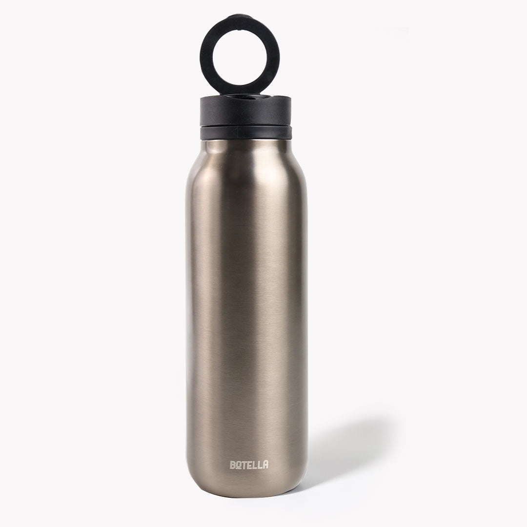 BOTELLA PRO - 900ml Multi-Functional Drink Bottle with Magnetic Phone Loop