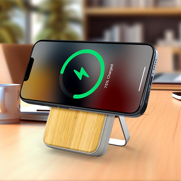 BAM POWER: 10,000mAh MagSafe Power Bank - Eco-Friendly Charging with 15W Wireless Capability