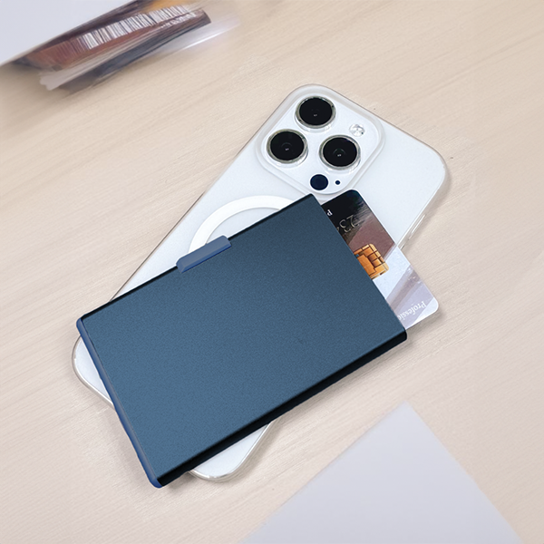 SLIM CARD - RFID & NFC Blocking Magnetic Aluminium Card Holder