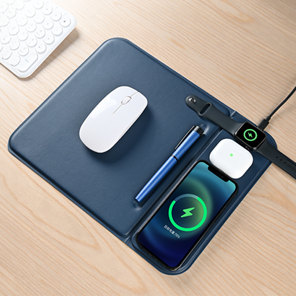 MAG-PAD - 3-in-1 MagSafe Mousepad with Wireless Charging for Mobile Devices