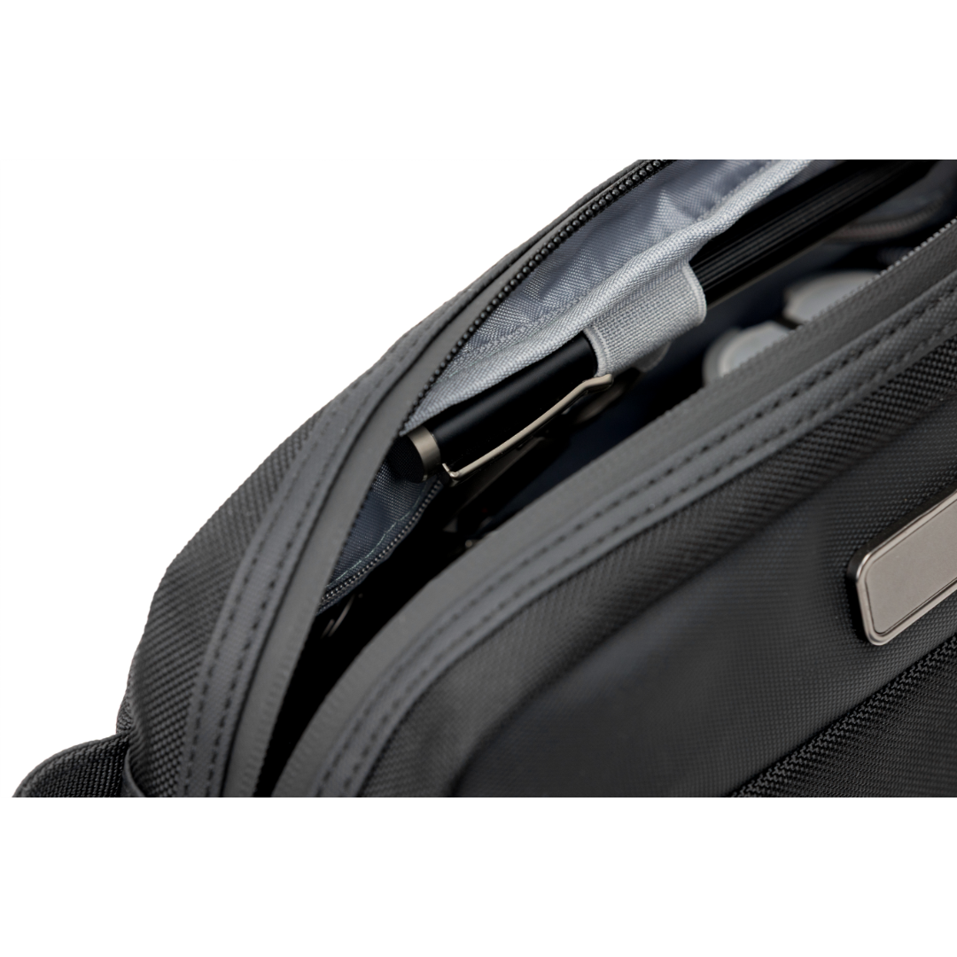 O-Pouch Modern Essentials Bag
