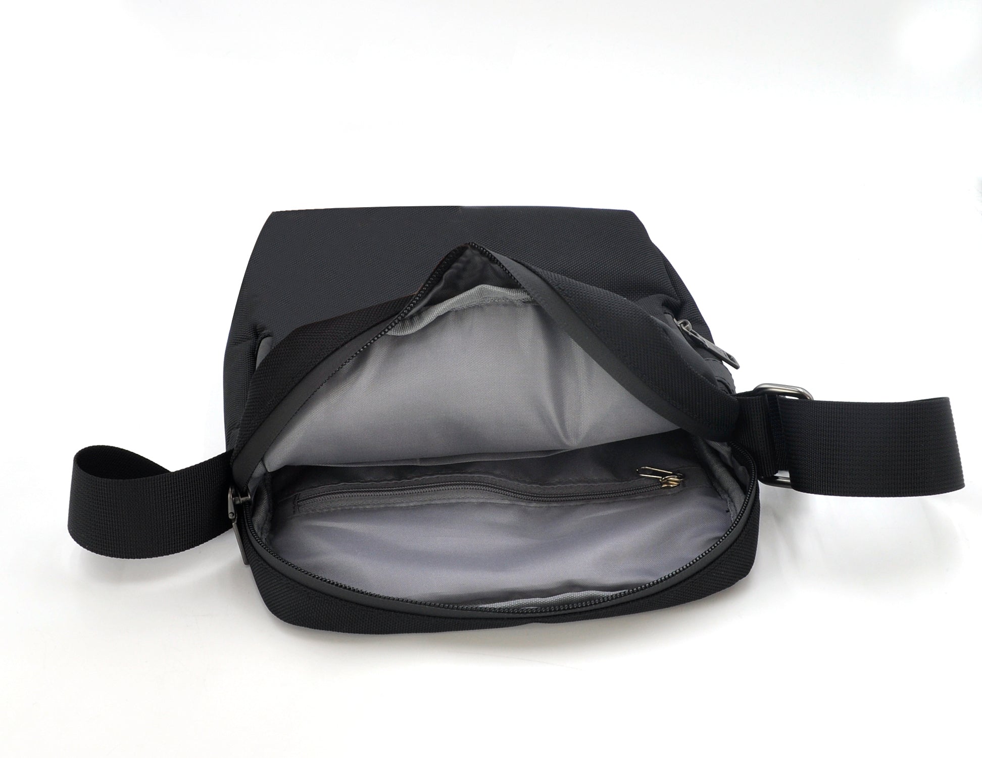 O-Cross Lightweight Travel Bag