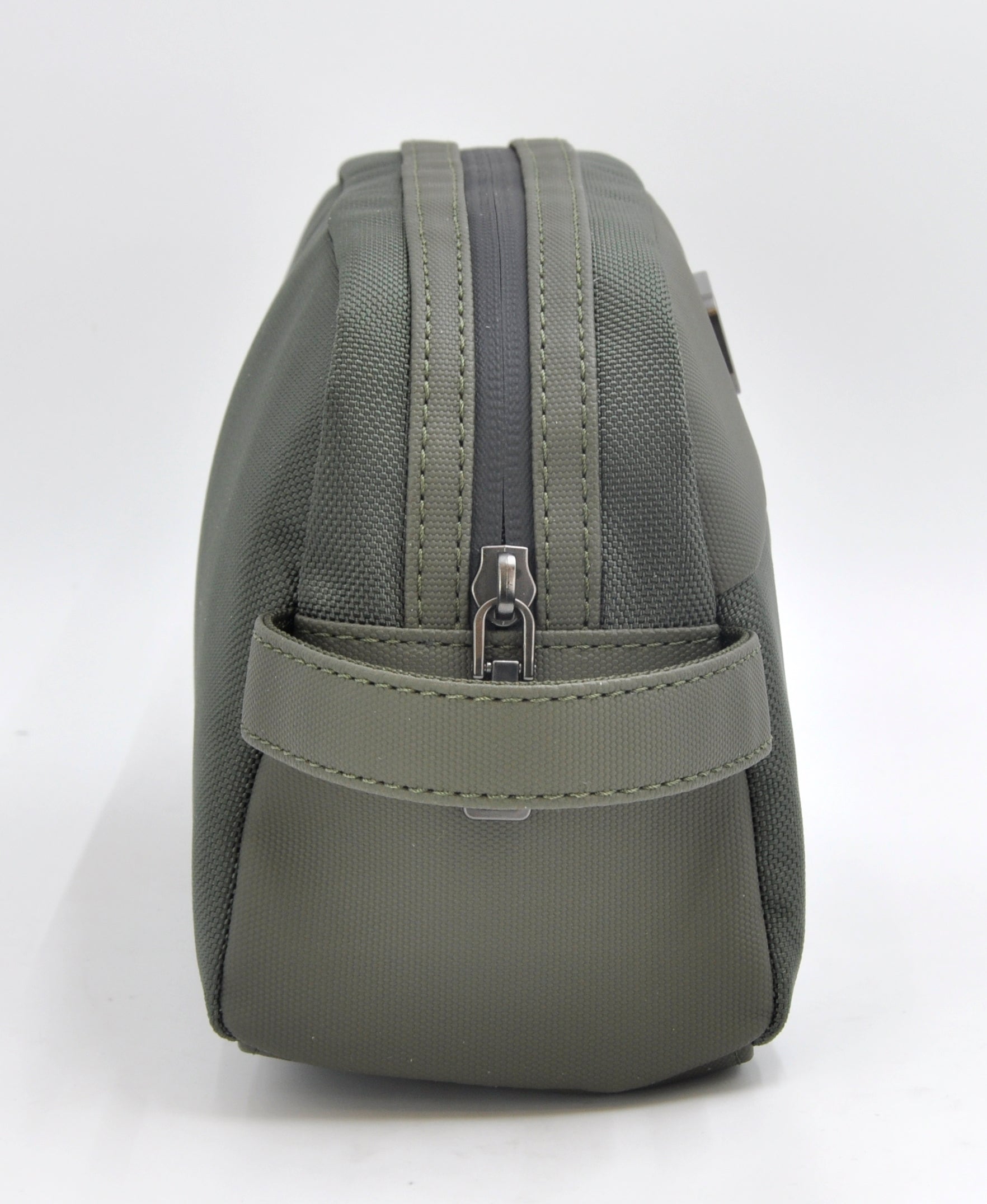 O-Pouch Modern Essentials Bag
