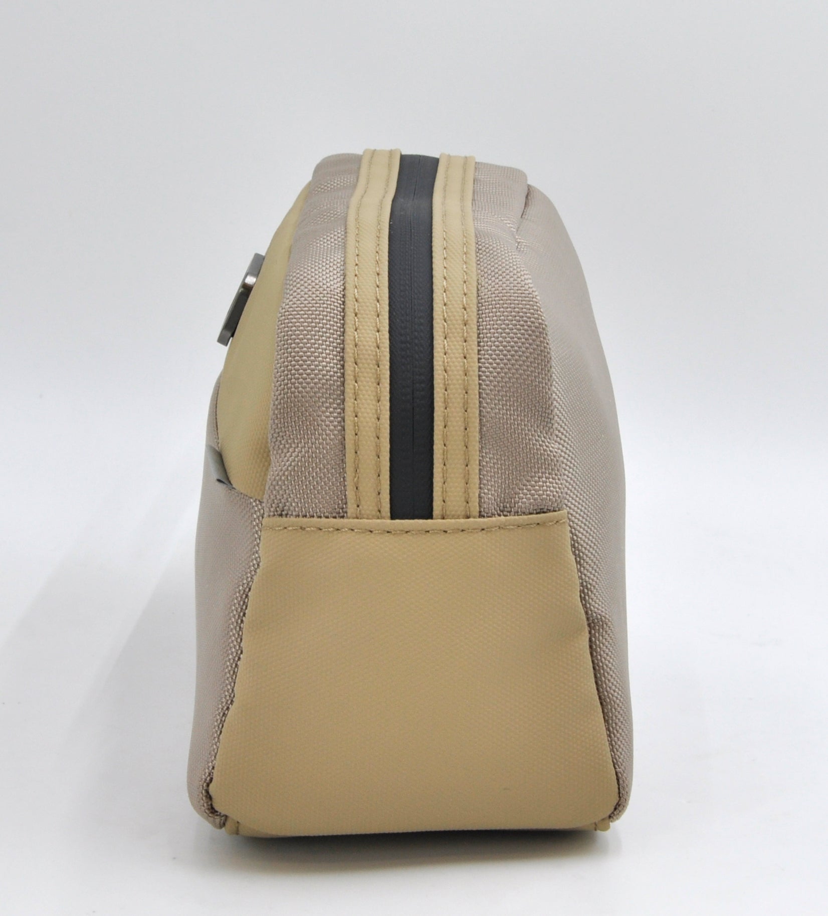 O-Pouch Modern Essentials Bag