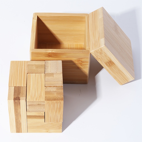 PUZZLE BOX - Engaging Wooden Cube Puzzle for Creative Minds