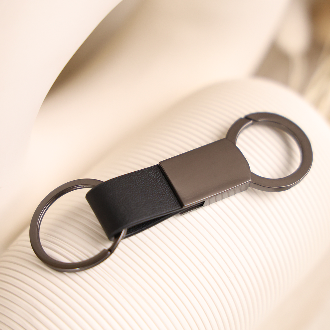 KEY KEEPER – Elegant PU Leather & Metal Durable Keychain with Sleek Design